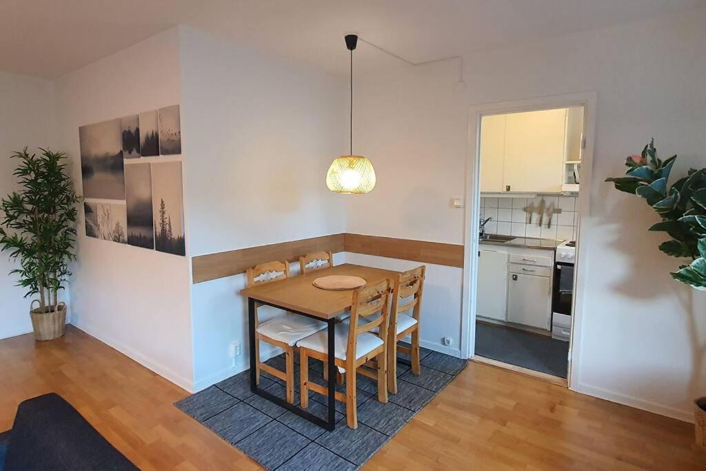 Apartment With Garden Near Metro! Stockholm Kültér fotó