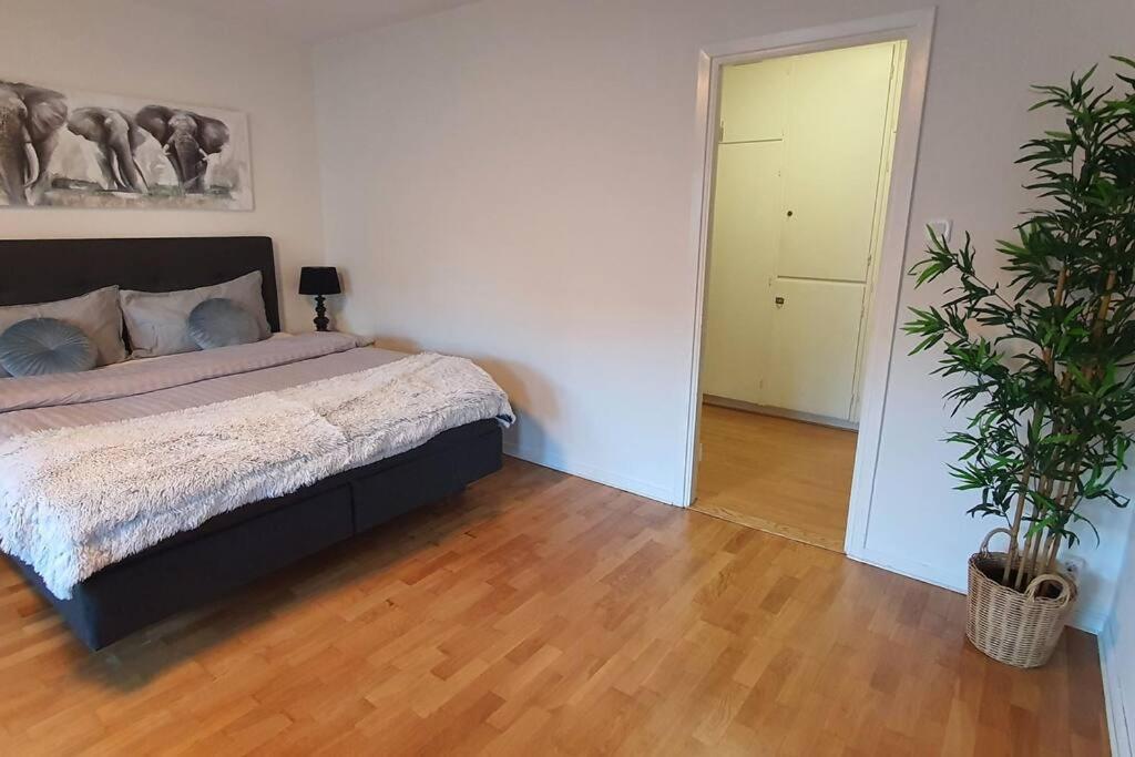 Apartment With Garden Near Metro! Stockholm Kültér fotó