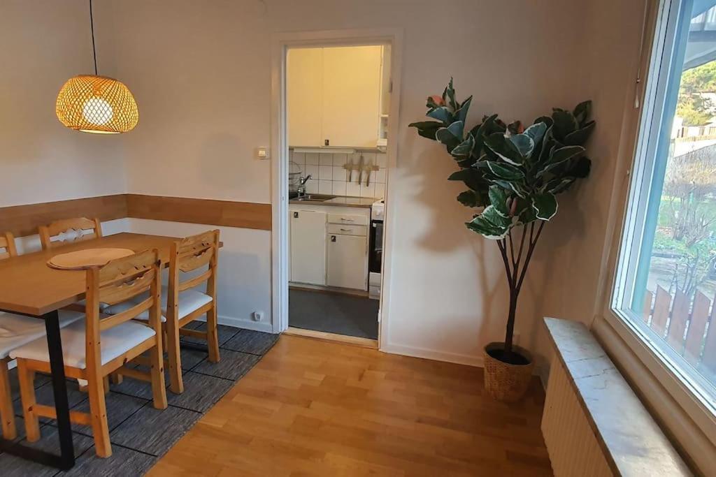 Apartment With Garden Near Metro! Stockholm Kültér fotó