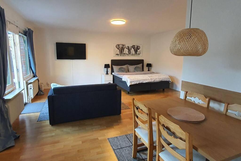 Apartment With Garden Near Metro! Stockholm Kültér fotó