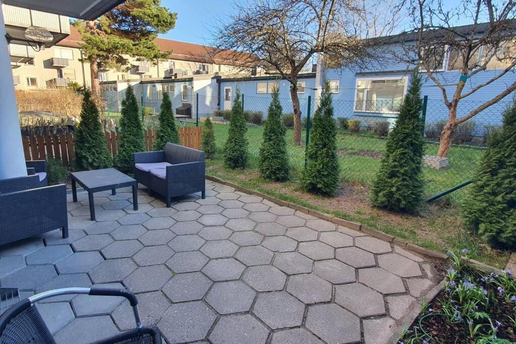 Apartment With Garden Near Metro! Stockholm Kültér fotó