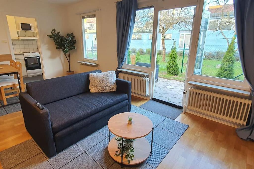 Apartment With Garden Near Metro! Stockholm Kültér fotó